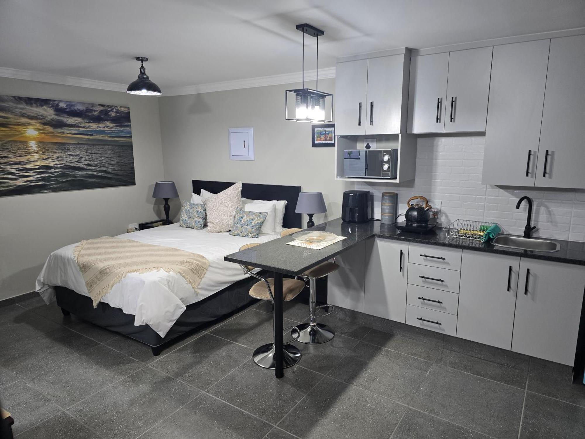 Lavender Villa No Loadshedding Кемптън Парк Стая снимка